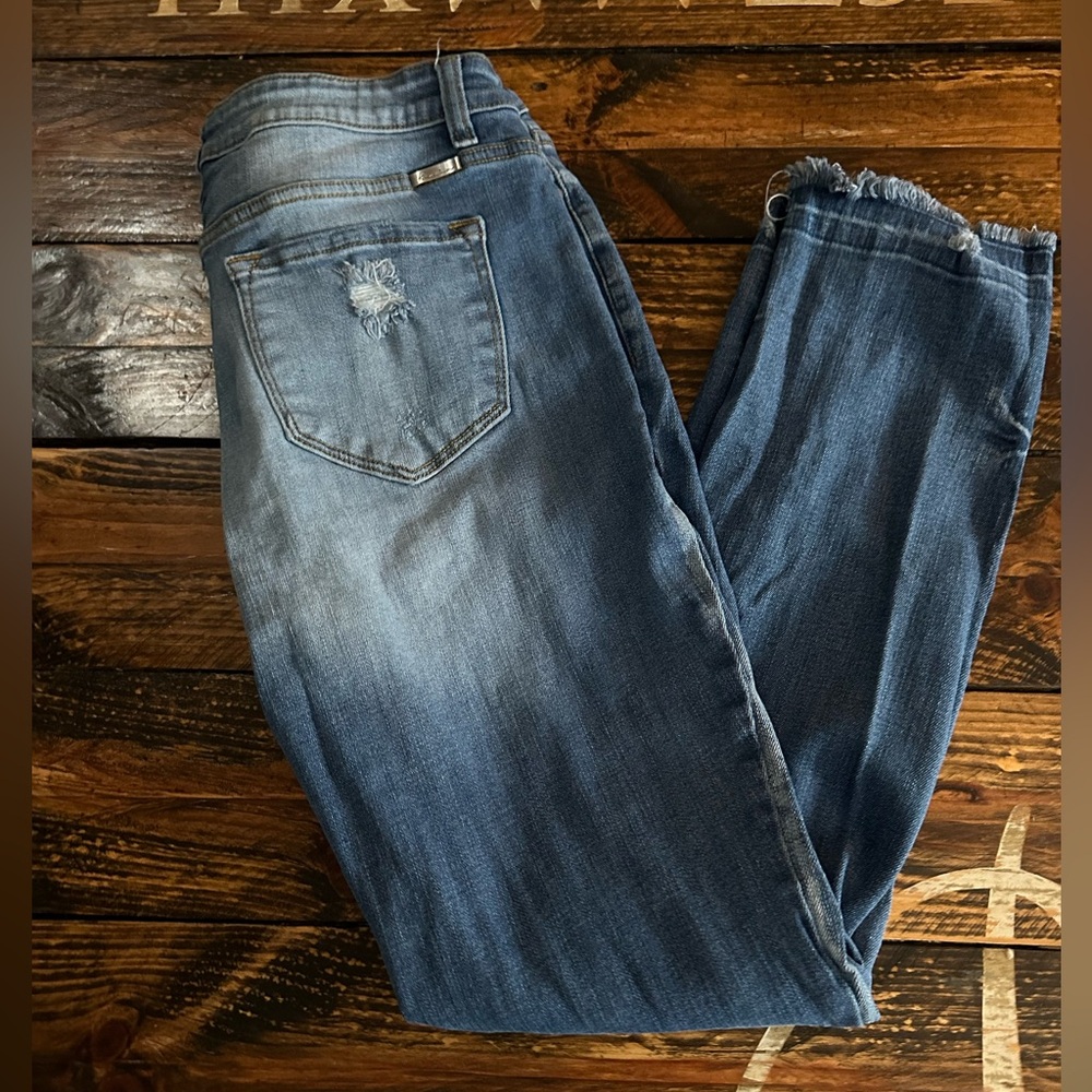 Kancan Medium Wash Distressed Raw Edge Skinny Jeans. Size 9